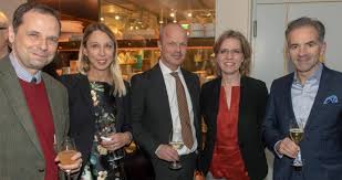 We did not find results for: Leichter Heringsschmaus Mit Schwergewichten Aus Medien Und Wirtschaft Leadersnet