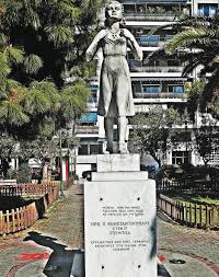 Για την συνολική της προσφορά στον αγώνα, τιμήθηκε από την ελληνική πολιτεία με τον βαθμό της αντιστρατήγου. Hrw Kwnstantopoyloy Biografia San Shmera Gr