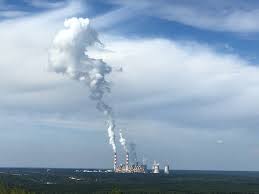 Poprzednie poważnie wpłynęły na ceny energii na rynku towarowym. Dzialacze Greenpeace Spedza Noc Na Chlodni Kominowej Elektrowni Belchatow Wydarzenia Interia Pl