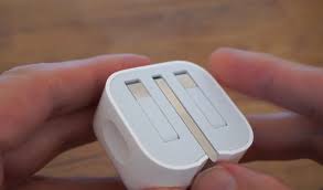 100 % original apple uk plug power adapter for macbook & ipad. Uk Apple Watch Has A Collapsible Plug Video Geeky Gadgets