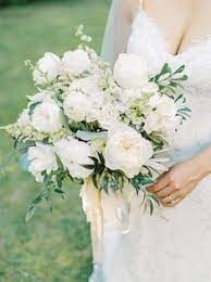Images of cream and white wedding flowers by tish long. 440 White And Cream Bouquets Ideas In 2021 Cream Bouquets Wedding Wedding Bouquets