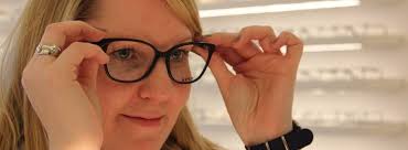 Ausbildung Zum Augenoptiker Infos Und Freie Platze