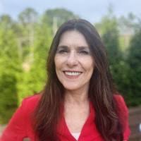 90+ "Yolanda E" profiles