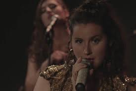 Alisa Lynch Cantante