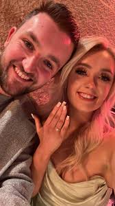 Hi everyone! I'm thinking of maybe getting a photographer for our  engagement party and looking for quotes if anyone has any recommendations?  Looking for a reasonable price nothing crazy! Thanks in advance