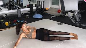 Nov 30, 2017 · there is more to love about the paleo diet. Victoria S Secret Model Kelly Gale 25 Shares Exactly How She Tones Her Entire Body Daily Mail Online