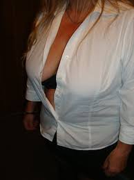 Nackte Titten unter der Bluse oder dem Kleid - Erotikforum - Teufelchens  Sexforum