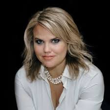 Alena Holmes's Instagram, Twitter & Facebook