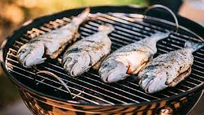 5 Tips Membakar Ikan Supaya Tidak Menempel Di Panggangan