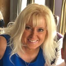 Jennifer Gauss's Instagram, Twitter & Facebook