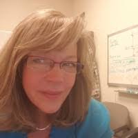 Jennifer Hare's Instagram, Twitter & Facebook