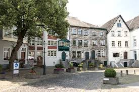 So können im kloster kornelimünster tagungen abgehalten werden. Wanderreise Eifelsteig Etappen 1 5 Aachen Kloster Steinfeld 7 Tage