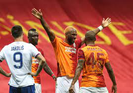 Avrupa futbolunda büyük tepki çeken ve krize yol açan avrupa süper kupası için galatasaray iddiası ortaya atıldı. Galatasaray Advances In Europa League Besiktas Makes Dramatic Exit Daily Sabah