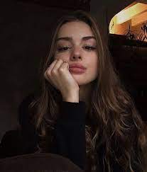 She was a baby when her parents separated, and she grew up living with her mother, kelly cunningham. Pretty Brunette Girls Aesthetic Novocom Top