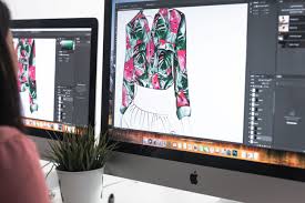 Bilgisayar Destekli Moda Cizim Teknikleri Dersinde Cizim Ve Tropikal Desenleri Kullanarak Figur Boyama Calismasi Yapiyoruz Tropikal Cizim Teknikleri Bilgisayar