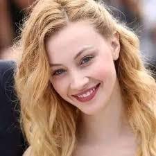 Lacy Mayfield's Instagram, Twitter & Facebook