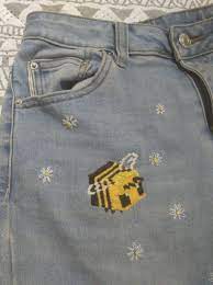 Arrives by mon, nov 1 buy minecraft boys classic ender dragon halloween costume at. Minecraft Bee Embroidery Embroidered Clothes Diy Clothes Embroidery On Clothes