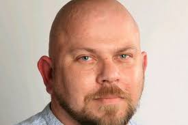 Candidate admits distributing 'name and shame' post office signs