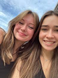 👋❤️🌹Hi I'm divorced 💔 I like older men, I'm hoping to find a single man  between 40 and 70. I don't care where you're from, just give me a little  hello. Thank