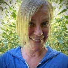 Sarah Doane's Instagram, Twitter & Facebook