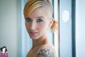 Résultat de recherche d'images pour "suicide girls"