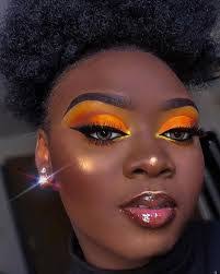 Eboni Brown's Instagram, Twitter & Facebook