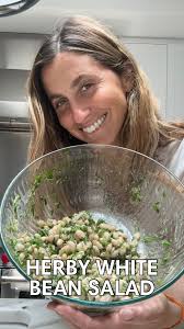 Herby White Bean Salad 🥬🥒🥦 the best vegetarian entree, meal prep, side,  anything really! And it’s delish all week! I love to put this