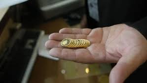 سقوط قیمت طلا و سکه در بازار تهران؛ عقب‌نشینی گسترده قیمت‌ها
