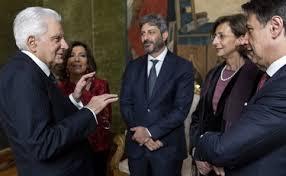 Il presidente della repubblica sergio mattarella ha chiesto il presidente della camera roberto fico di verificare la possibilità di una maggioranza politica entro martedì. Na5keu3ucas8nm