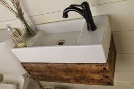 Waschtisch Aus Holz Mit Brettern Einen Kasten Bauen Kleines Bad Waschbecken Aufsatzwaschbecken Ikea Waschbecken