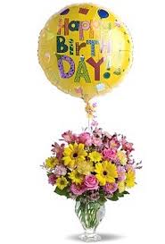 Birthday Flowers And Balloons Birthday Balloons And Flowers Birthday Balloons And Fresh Flowers In Yellow And Pink Png Birthday Flowers Happy Birthday Flower Birthday Flowers Arrangements