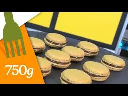 Recette De Macarons Au Caramel Beurre Sale 750 Grammes Recette Macaron Macaron Caramel Au Beurre Sale