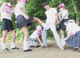 Ibu adalah wanita yang mencintai kita bahkan sejak ia belum bertemu secara langsung dengan kita. Contoh Karangan Ibu Bapa Contoh Jol