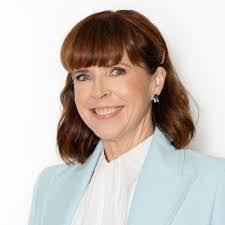 Annette Davison's Instagram, Twitter & Facebook