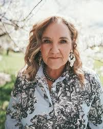 Nanette Johnson's Instagram, Twitter & Facebook