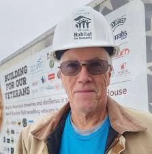 Hey guys, what's fun to do when you dont have friends and it's just you? Is  there spontaneous ping-pong, chess, bowling, or volleyball? Anyone in a  group that wants an extra player?