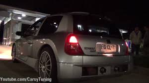 The rest of the car was equally highly developed, featuring a track 110mm wider at the front and 138mm wider at the rear, shrouded by bodywork 171mm wider. Renaul Clio V6 Start Up And Leave Youtube