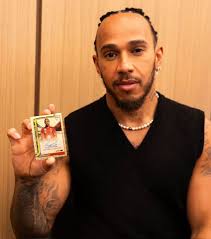 HAPPY BIRTHDAY SIR ROD STEWART Good morning boys and girls...are you all  ready for this! Travel safely and see you at the bar ❤