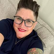 PSA: Oklahoma Highway Patrol is escorting the 1.3 million pound over size  load that closed Cedar street this morning is slowly making its way out of  town. The load is heading east