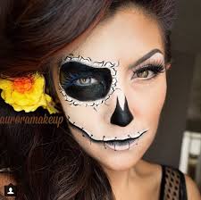 Pin Von Julia Griessner Auf Halloween Make Up Halloween Make Up Ideen Schminken Halloween Halloween