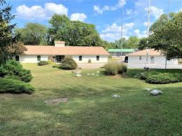 We believe in landscape as art, and strive to give each client a unique to fit their needs. 2500 Prairieton Rd Terre Haute In 47802 Loopnet Com