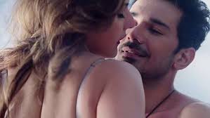Aksar 2 Photos Hd Images Pictures Stills First Look Posters Of Aksar 2 Movie Filmibeat Download aksar 2 2017 full movie free high speed download. aksar 2 photos hd images pictures