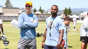 Woodson played in 16 games with the raiders last season, tallying 97 tackles, two sacks and one interception. Peyton Manning Charles Woodson Stop By Oakland Raiders Camp The Denver Post