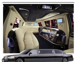 Image of luxurious limo in Los Angeles
