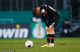 Zu den großen favoriten zählt nun unter anderem die werkself aus leverkusen. Bayer Leverkusen Suffer Huge Upset By Fourth Tier Rot Weiss Essen In German Cup Readsector