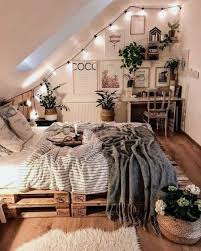 48 Elegant Modern Farmhouse Style Bedroom Decor Ideas In 2020 Urban Outfiters Bedroom Aesthetic Bedroom Tropical Bedrooms