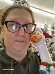 Mona Wheeler's Instagram, Twitter & Facebook