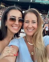 LILY ☻ (@__lilylopez) • Instagram photos and videos