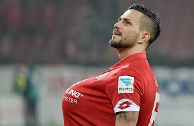 Danny latza (born 7 december 1989) is a german footballer who currently plays as a midfielder for 1. Die Stimmen Zum Spiel Mainz 05 Hsv Diese Niederlage Sollte Uns Nicht Zuruckwerfen Hsv De