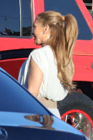 It's not as celebrity romance as locking your lips with a knob. Jennifer Lopez And Ben Affleck Kissing At A Dinner In Malibu 06 13 2021 Hawtcelebs
